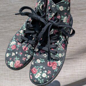 Doc Martens Hackney Floral Black Canvas Ankle Boots
